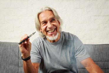 senior-vaut-il-mieux-vapoter